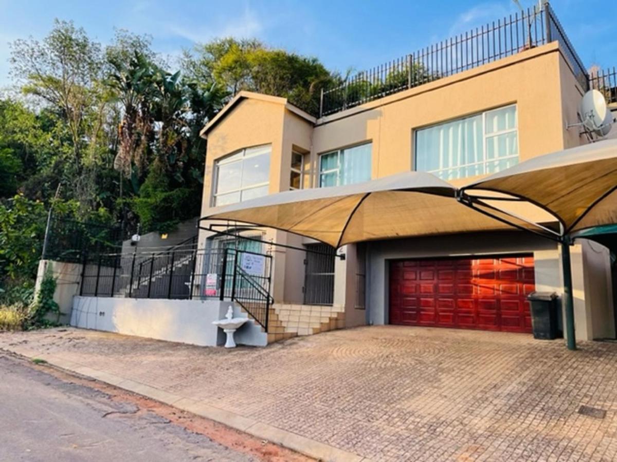 The Yacht House Hotell Hartbeespoort Eksteriør bilde