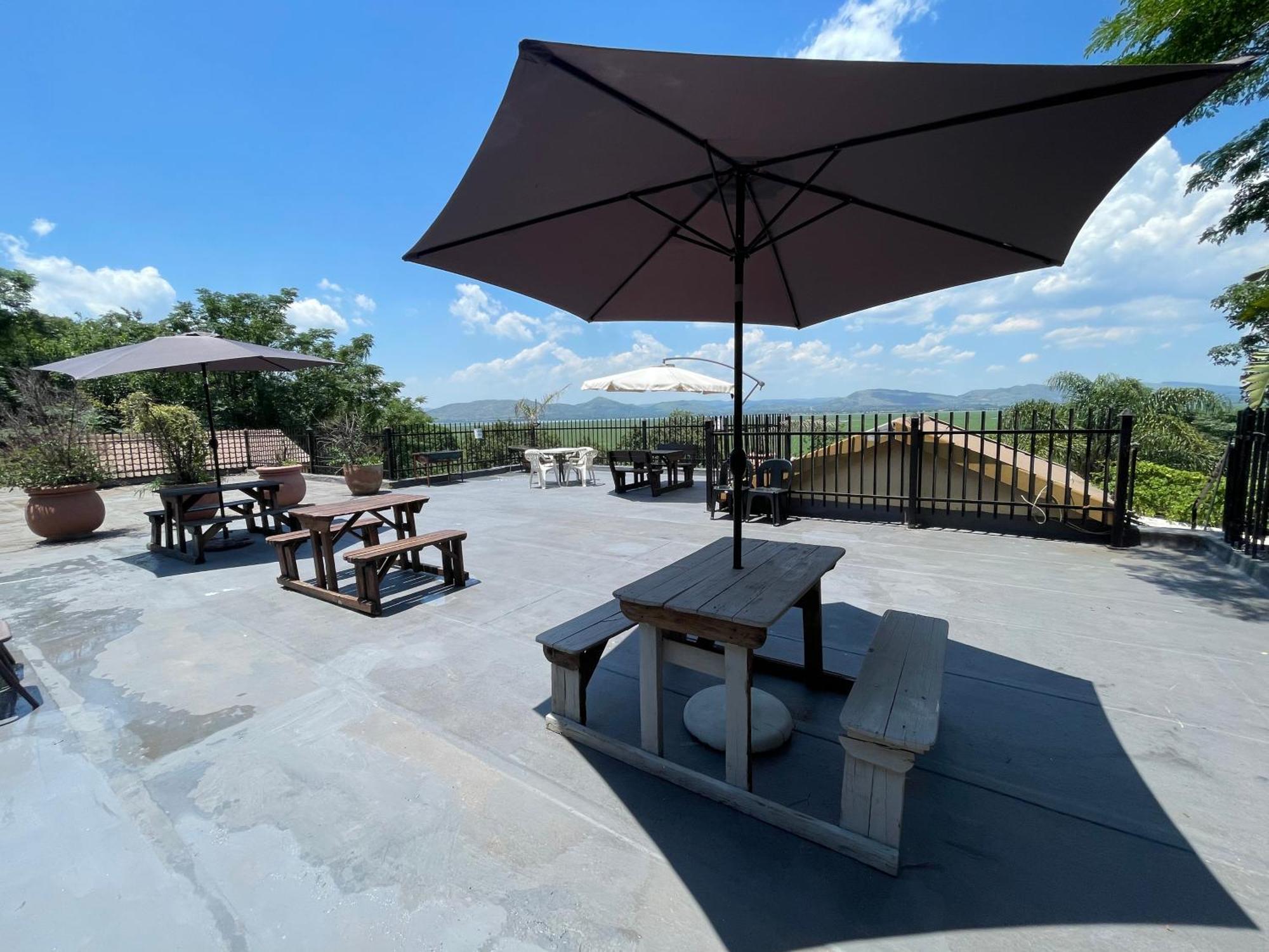 The Yacht House Hotell Hartbeespoort Eksteriør bilde
