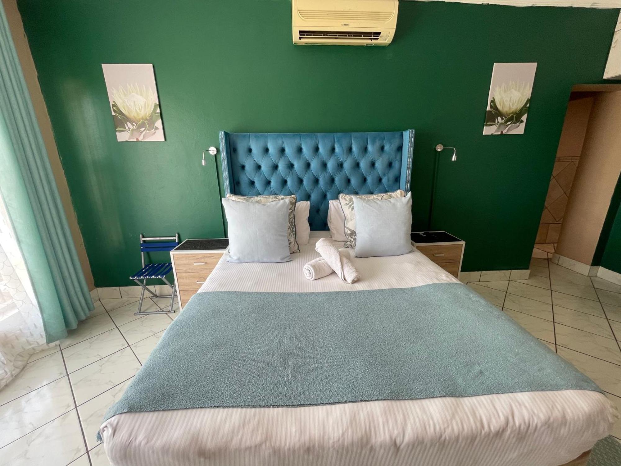 The Yacht House Hotell Hartbeespoort Eksteriør bilde